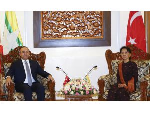 Cavusoglu stresses Turkey aims to help 'all' in Myanmar