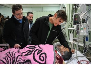 EXCLUSIVE - Mehmet Oz meets with quake survivor rescued in 296th hour since quakes in Türkiye