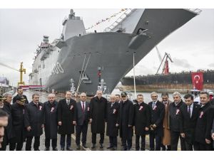 Turkish navy receives Türkiye's largest warship TCG Anadolu