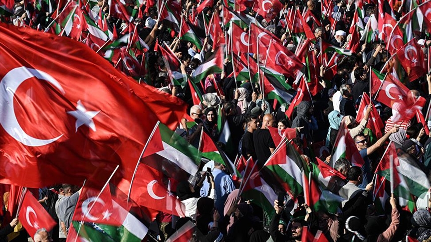 'Great Palestine Meeting': Thousands attend solidarity rally in Istanbul