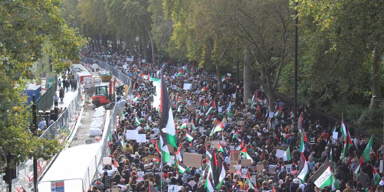 UPDATE - Another massive pro-Palestine rally in London slams Israeli bombing of Gaza