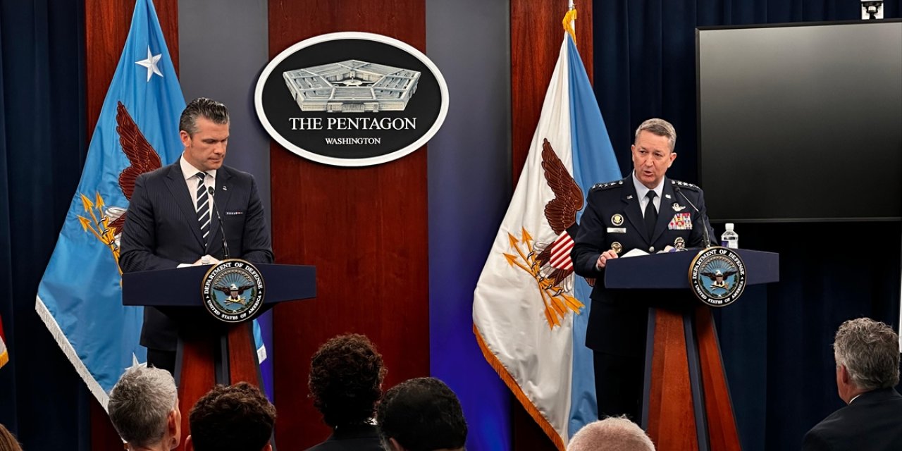 US defense secretary personally installs ‘Department of War’ plaque at Pentagon's entrance