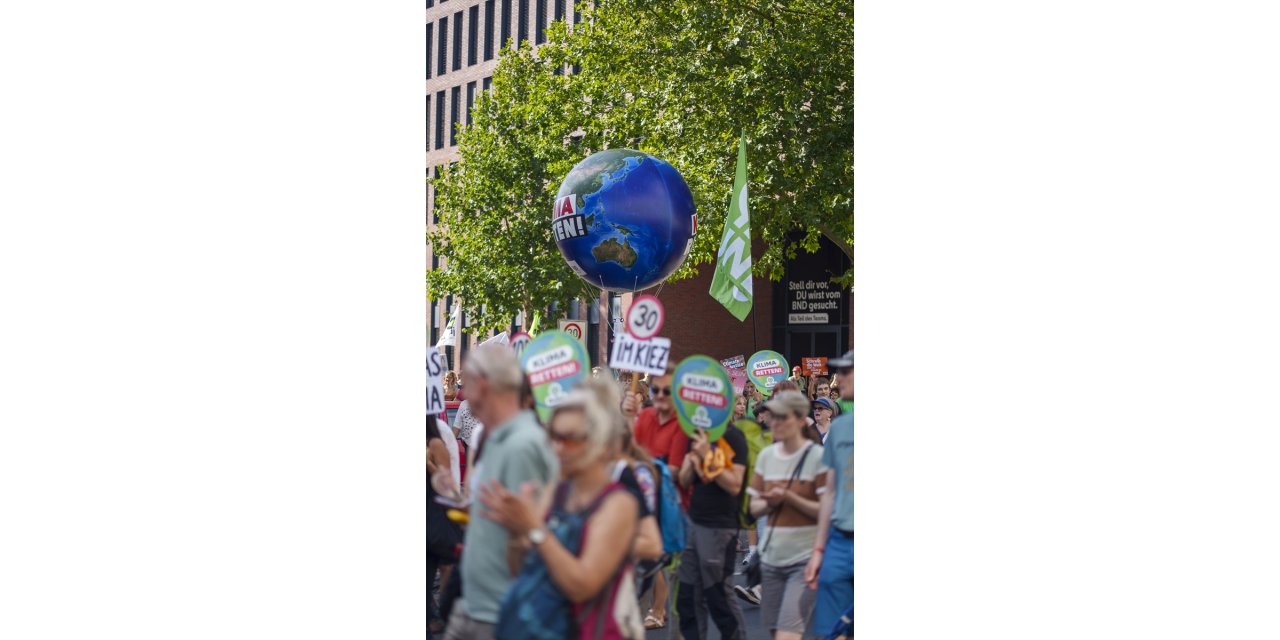 Thousands in Germany protest government’s energy policy