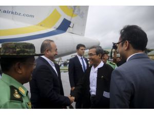 Turkish FM breaks fast with Rohingya, offers support