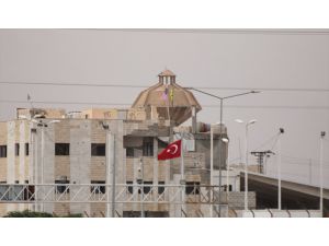 Syrians react to US flags displayed by PKK/PYD