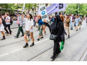 Australian police keep rival Trump rallies separated