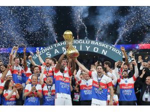 Anadolu Efes win Turkish basketball league title