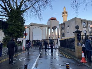 Knifeman stabs prayer leader in neck at London mosque