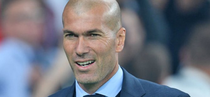 Zinedine Zidane donates medical equipment to Algeria