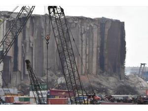 Beirut port grain silos collapse due to weeks-long fire