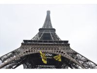 Activists hang anti-Le Pen banner from Eiffel Tower