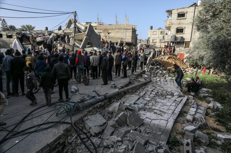 6 children among 14 killed in Israeli bombing of Rafah