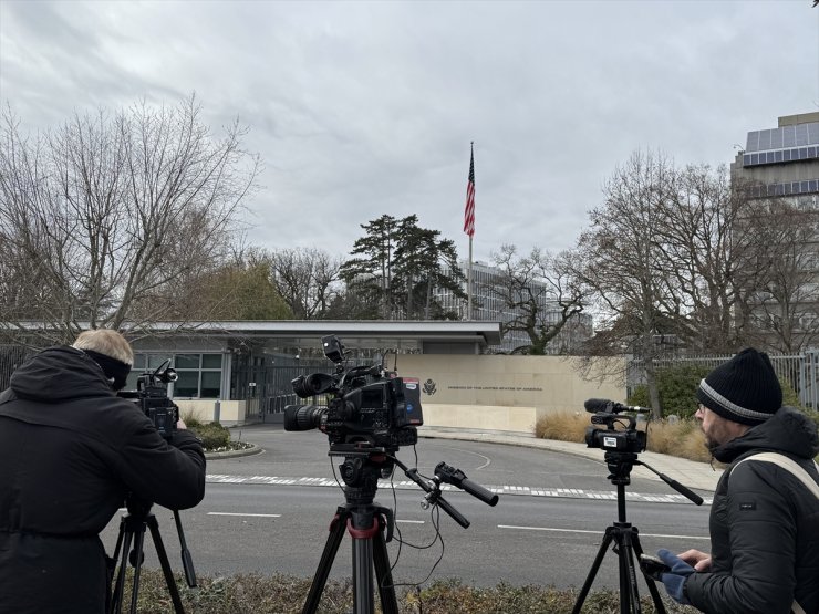 UPDATE 4 - US, Ukrainian officials hold talks in Geneva on peace plan